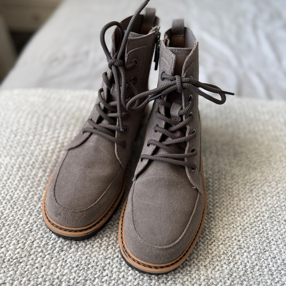 Crown Vintage Women's Taupe Leather Lace-Up Boots, 7.5